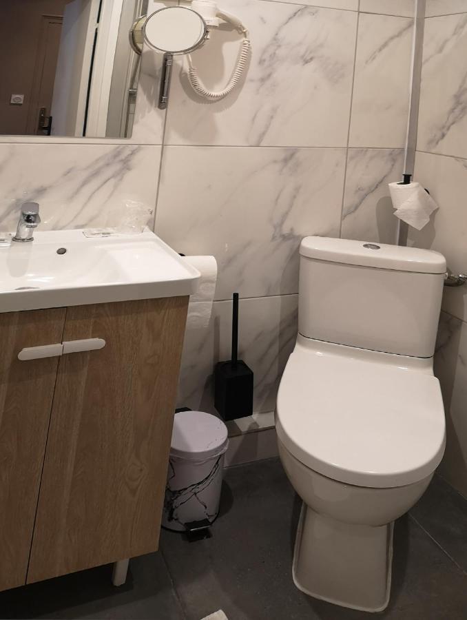 Hotel Hippodrome Париж Екстер'єр фото